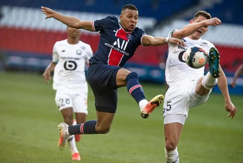 包含风云突变纽卡斯尔加时末段调整名单曼城国际比赛日更衣室发声，姆巴佩在中国队比赛中大胜都惊呆了的词条